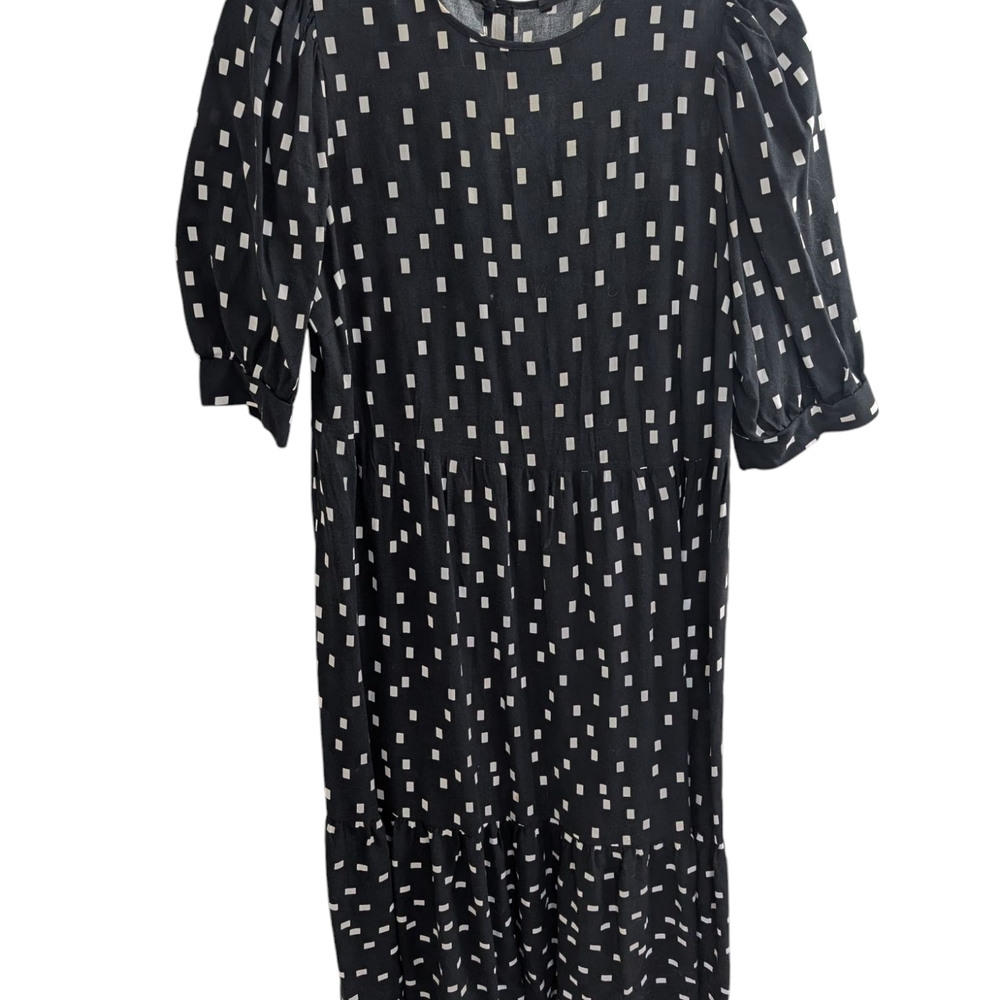 Elegant Black and White Patterned Dress
